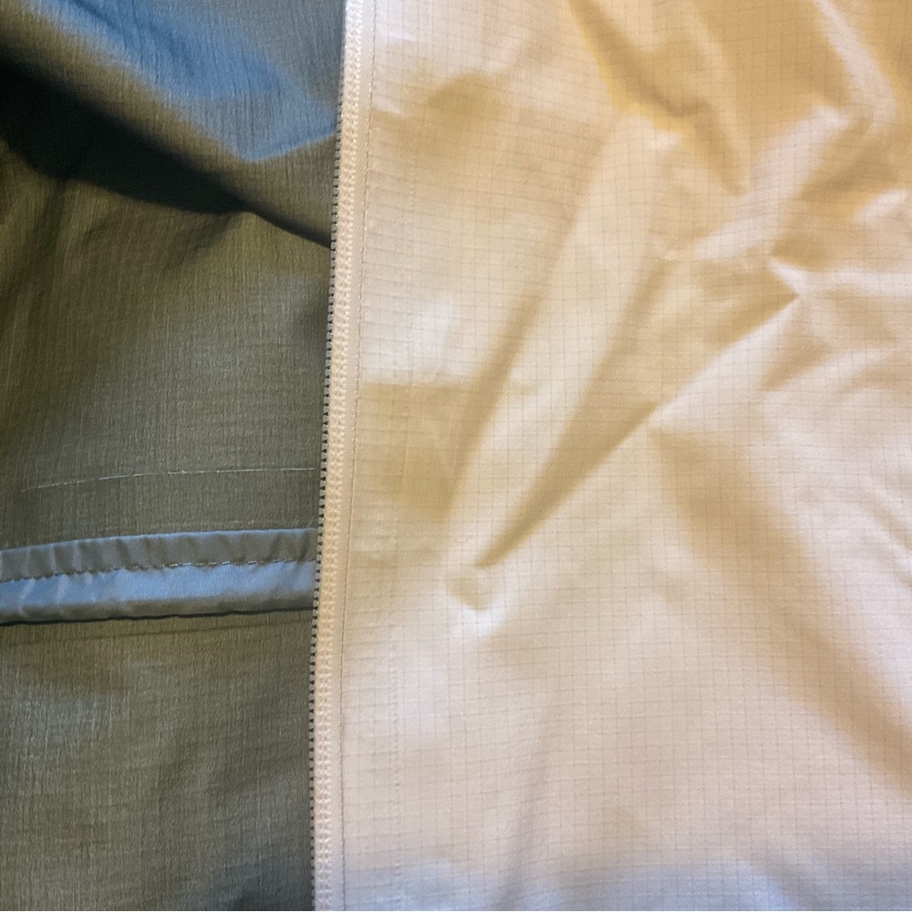 The North Face Women's Ski Jacket - Cream and Brown - Picture 8 of 16